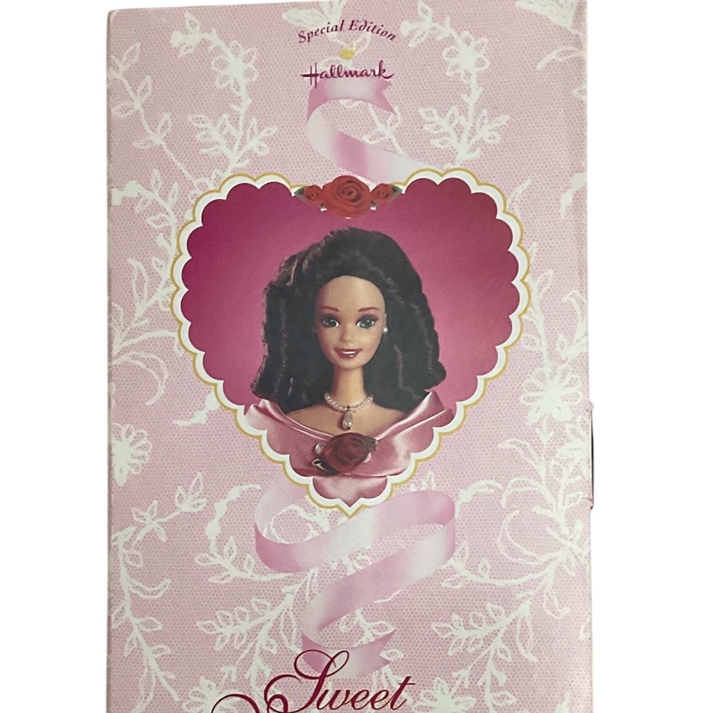 Hallmark Sweet Valentine Collector Series Doll 1995 – Pink Gown